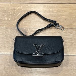 Authentic louis vuitton buci bag